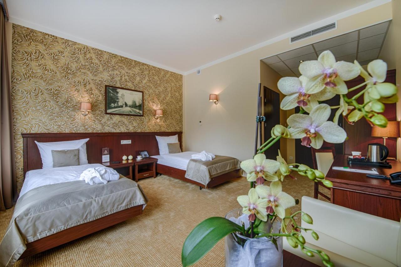 Hotel Trzebnica Room photo